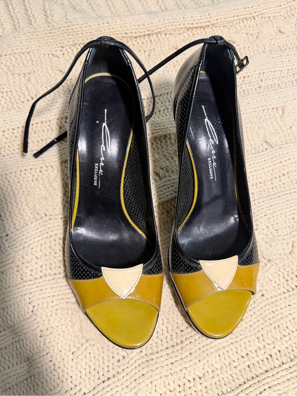 Women’s Black & Mustard Heels Vintage 2000s René Exclusive made in Italy leather